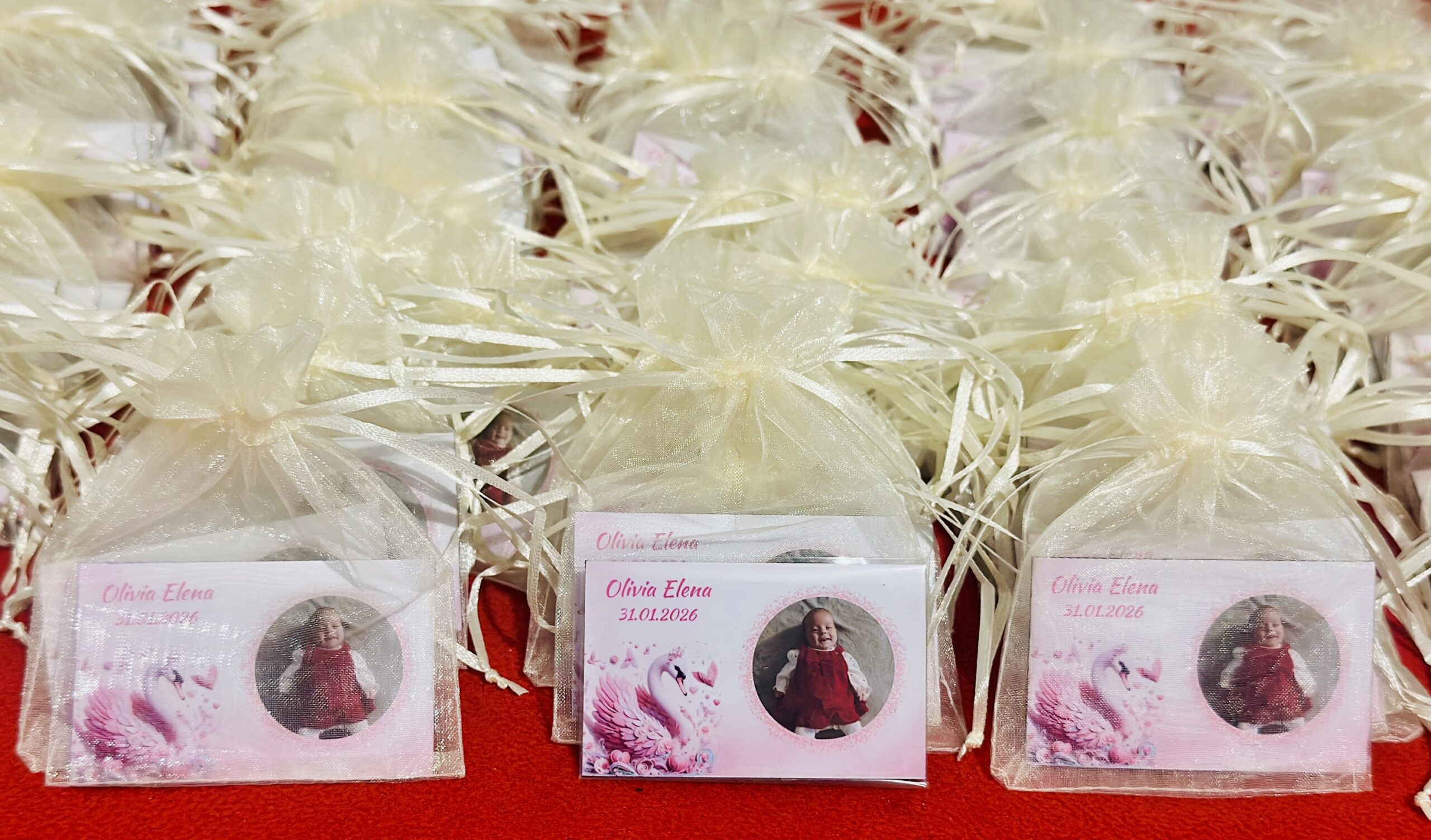 Magneți personalizați pentru botez și nuntă – mărturii cu poză și text - imagine 4